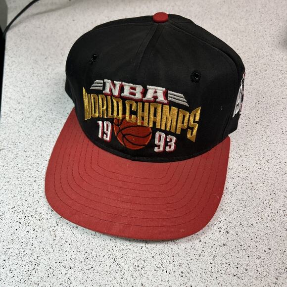 Vintage, Chicago Bulls, 1993 Three-Peat Championship, Snap Back Hat - Picture 1 of 5